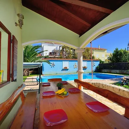 Family-friendly With Swimming Pool - 16336 Appartamento