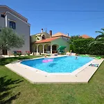 Family-friendly With Swimming Pool - 16336 דירה זאדאר