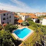 Family-friendly With Swimming Pool - 16336 זאדאר
