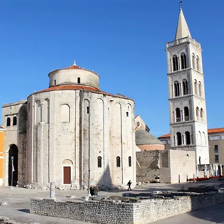 Family Friendly With A Swimming Pool - 16336 Zadar