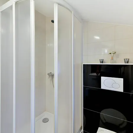 Family Friendly With A Swimming Pool - 16336 Apartment *