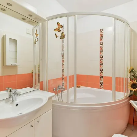 Family Friendly With A Swimming Pool - 16336 Zadar