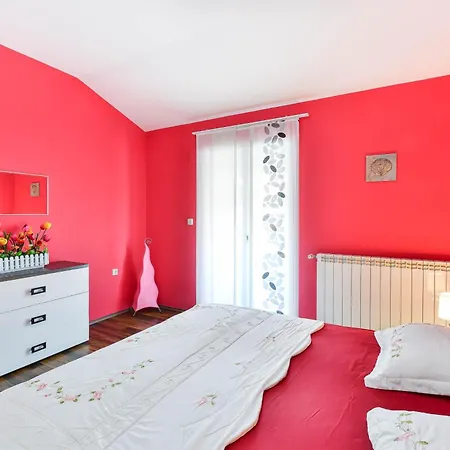 Family Friendly With A Swimming Pool - 16336 Appartement *