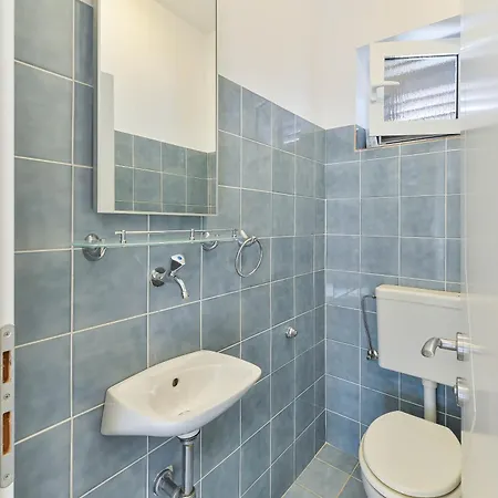 Family-friendly With Swimming Pool - 16336 Zadar