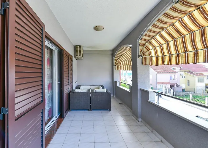 Family-friendly With Swimming Pool - 16336 Appartement *
